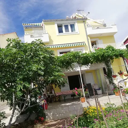 Apartmani Marija Primosten Exterior photo