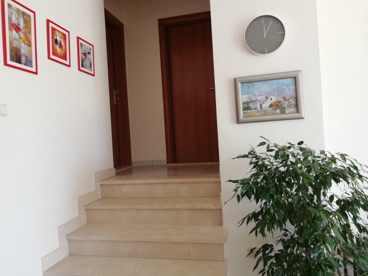 Apartmani Marija Apartment *